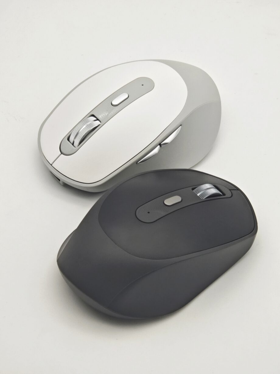 Dual Mode 2.4GHz Wireless Mouse 3200DPI Rechargeable Ergonomic Design for PC Mac Laptop
